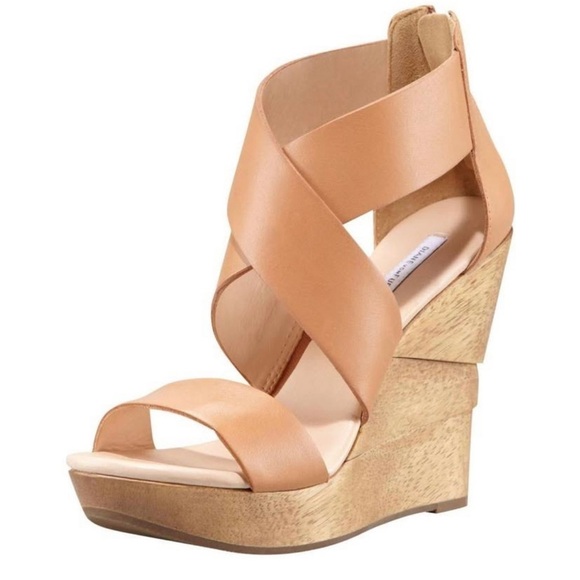 Diane Von Fustenberg Beige Criss-Cross Wedge Sandal 8M - Picture 1 of 9